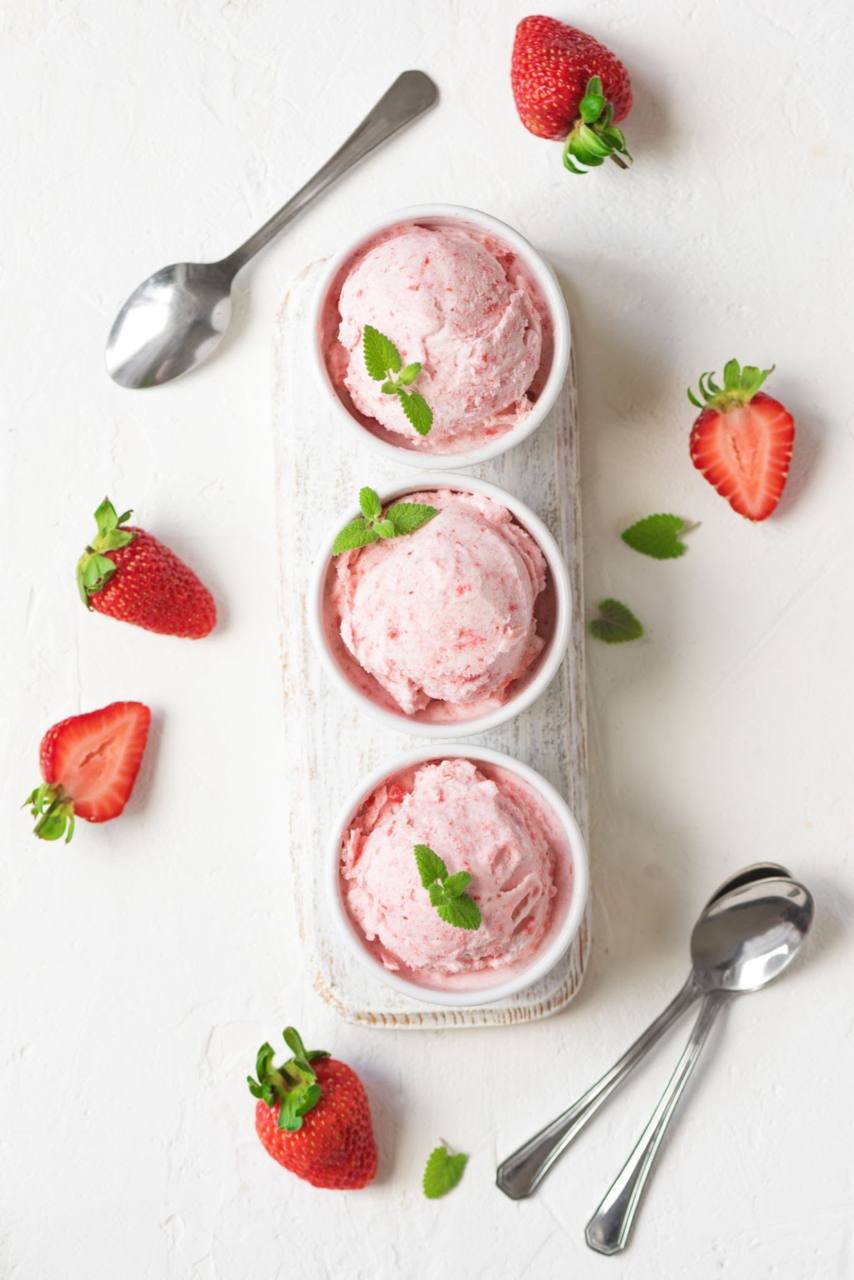 آيس كريم الفراولة